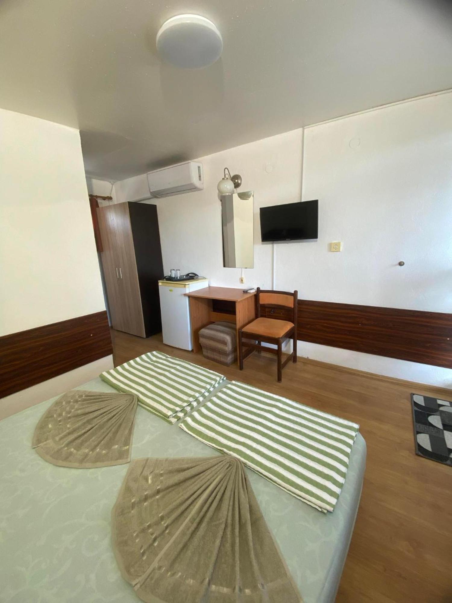 Family Hotel Julian Kranevo Εξωτερικό φωτογραφία
